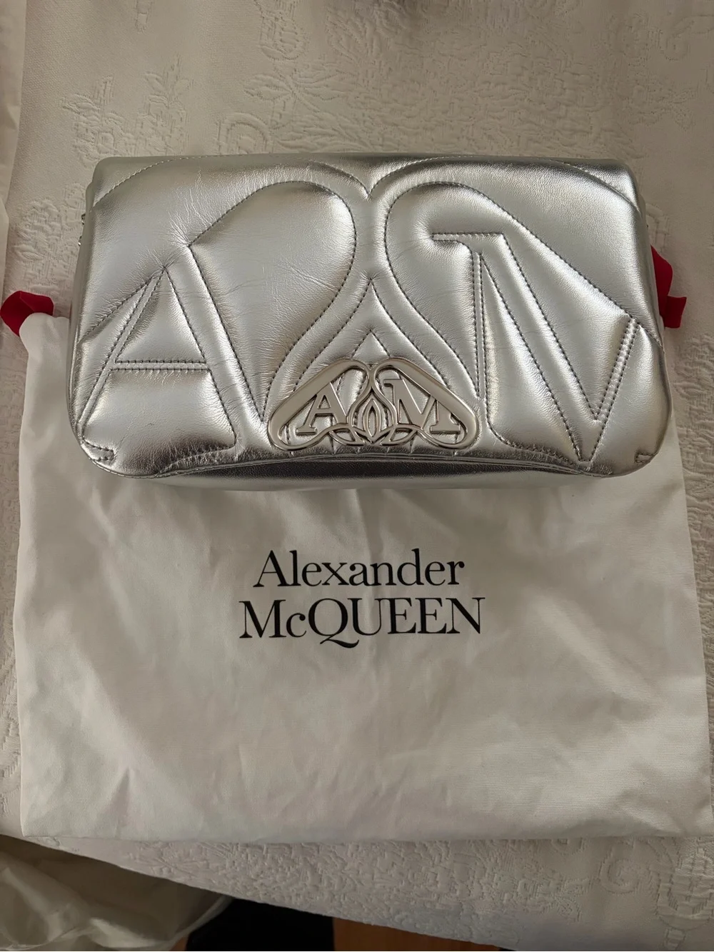 ALEXANDER MCQUEEN Seal Small Gray/Silver Shoulder Bag. Brand New/100% Authentic